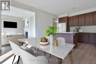 47 Donald Ingram Cres in Georgina, ON - Building Photo - Building Photo