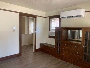 205 Walden St in Modesto, CA - Building Photo - Building Photo