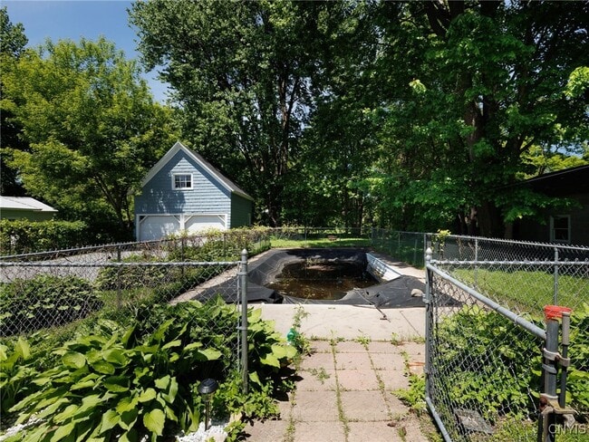 427 East Ave in Watertown, NY - Building Photo - Building Photo