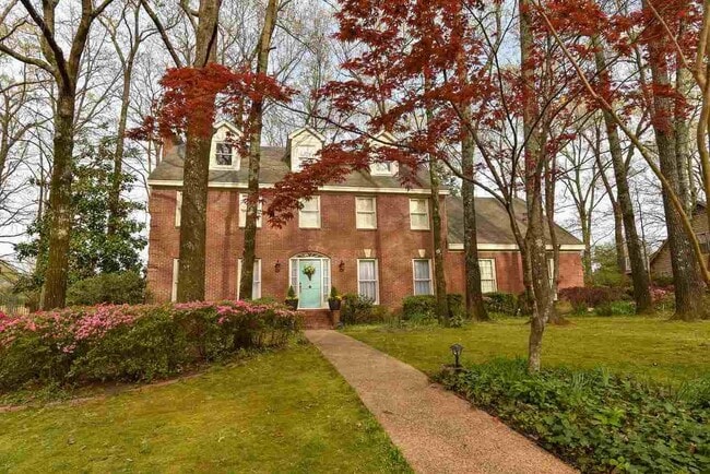 984 Eastwood Terrace