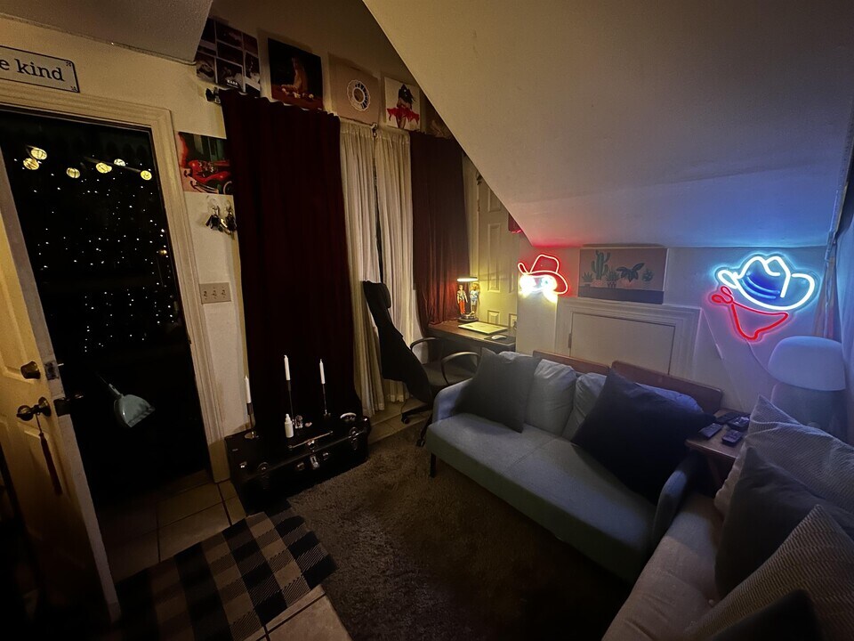 4206 Washington Blvd-Unit -4 in Arlington, VA - Building Photo