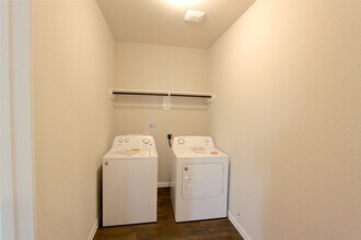 24518 Lorenzo Glaze Trail in Katy, TX - Foto de edificio - Building Photo