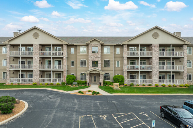 Emerald Woods in Elm Grove, WI - Building Photo - Building Photo