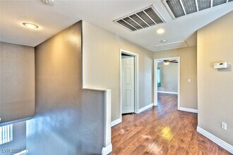9304 Perennial Ave in Las Vegas, NV - Building Photo - Building Photo