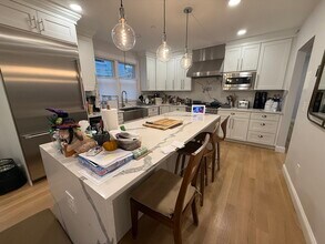 34 Jamaica Rd in Brookline, MA - Building Photo - Building Photo