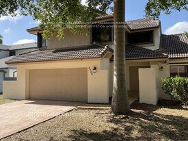 8790 SW 57th St in Cooper City, FL - Building Photo