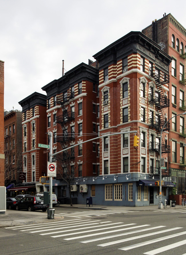 169 Sullivan St in New York, NY - Foto de edificio - Building Photo