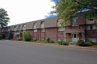 Nordic Arms Apartments in Aurora, CO - Building Photo - Building Photo