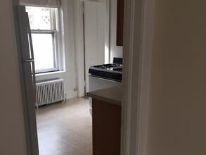 41 Old Post Rd N, Unit 2nd Floor in Croton-on-Hudson, NY - Building Photo - Building Photo