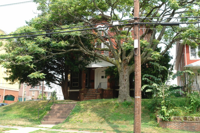 153-155 W Jersey St in Elizabeth, NJ - Building Photo - Building Photo