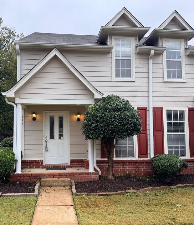 115 Dannon Springs Dr in Collierville, TN - Building Photo