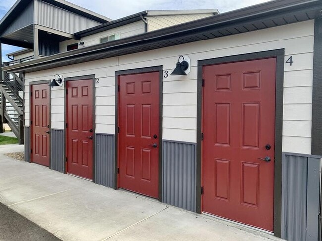 1044 Enterprise Dr in Helena, MT - Building Photo - Building Photo