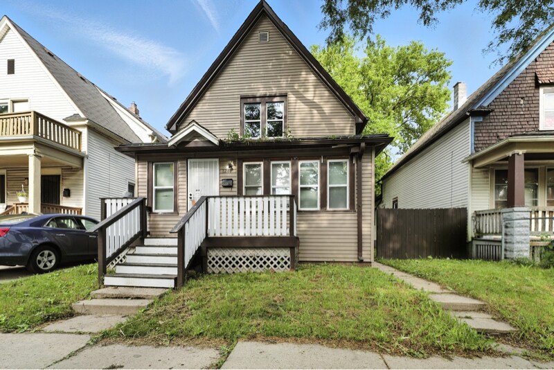 3244 N 1st St in Milwaukee, WI - Building Photo