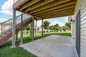 521 Upper Ridgepointe Ct in Lake St. Louis, MO - Building Photo - Building Photo