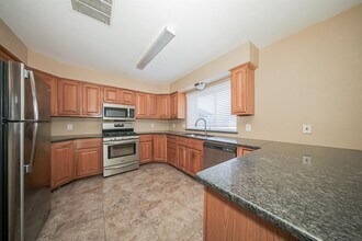 1141 SW 132nd St in Oklahoma City, OK - Foto de edificio - Building Photo