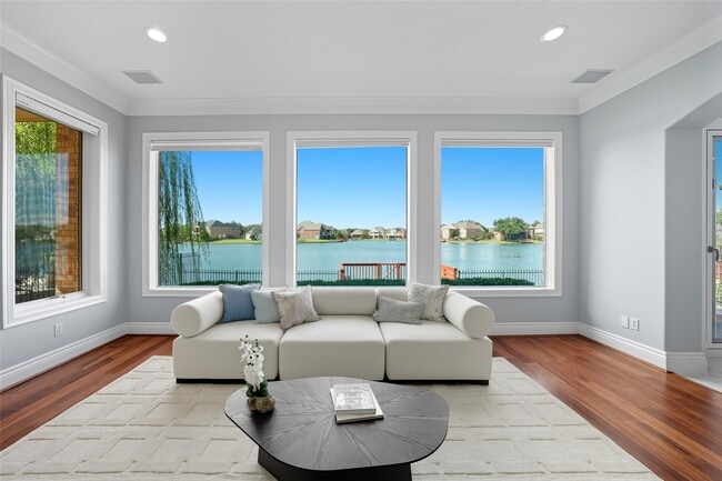 5934 Stratford Gardens Dr in Sugar Land, TX - Building Photo - Building Photo