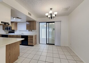 3098 McCulloch Blvd N in Lake Havasu City, AZ - Building Photo - Building Photo