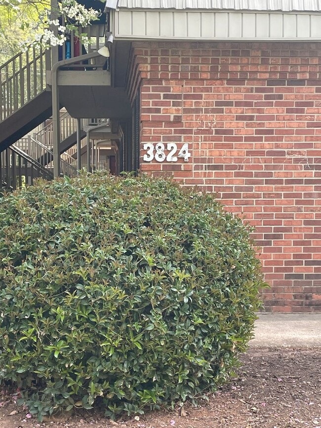 3824 Country Club Rd in Winston-Salem, NC - Building Photo - Building Photo