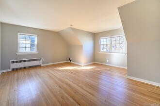 57 Hemlock St in Floral Park, NY - Building Photo - Building Photo