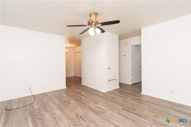 property at 2018 Cedarhill Dr