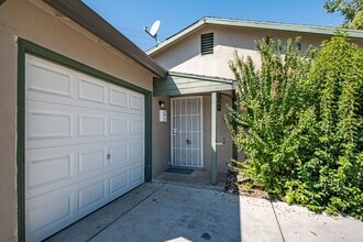 10500 Glenview Way in Rancho Cordova, CA - Building Photo - Building Photo