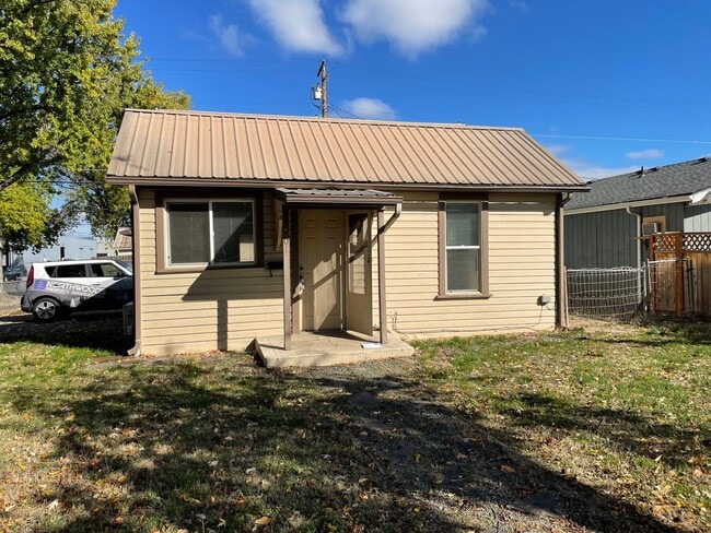 property at 501 S Grape St