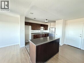 20 Bradmon Dr in St Catharines, ON - Building Photo - Building Photo