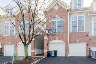 117 Donato Cir in Scotch Plains, NJ - Building Photo