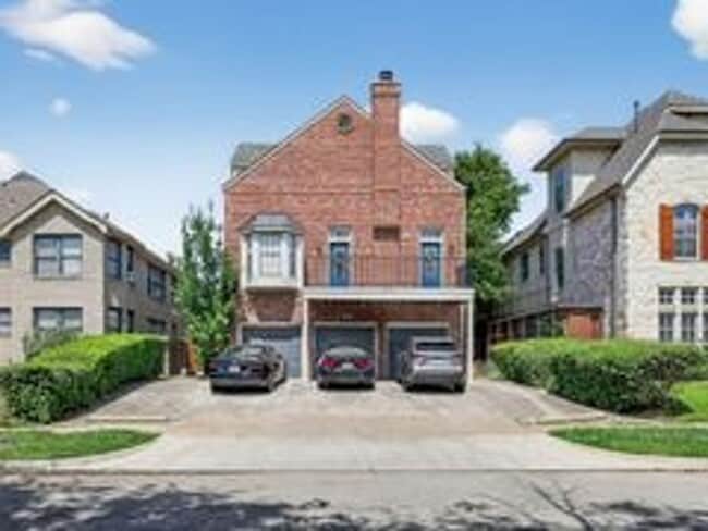 property at 4111 Herschel Ave