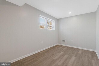 5004 Roanoke Pl in College Park, MD - Building Photo - Building Photo