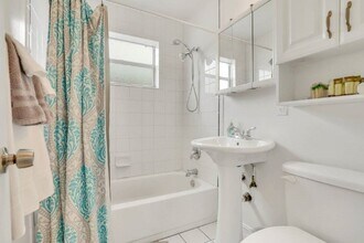 2621 NE 1st St in Pompano Beach, FL - Building Photo - Building Photo