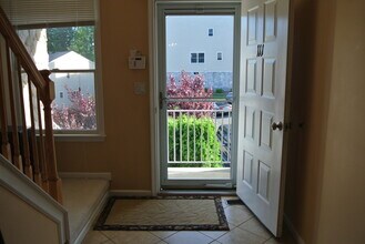 111 Autumn Ridge Rd in Morris Plains, NJ - Building Photo - Building Photo