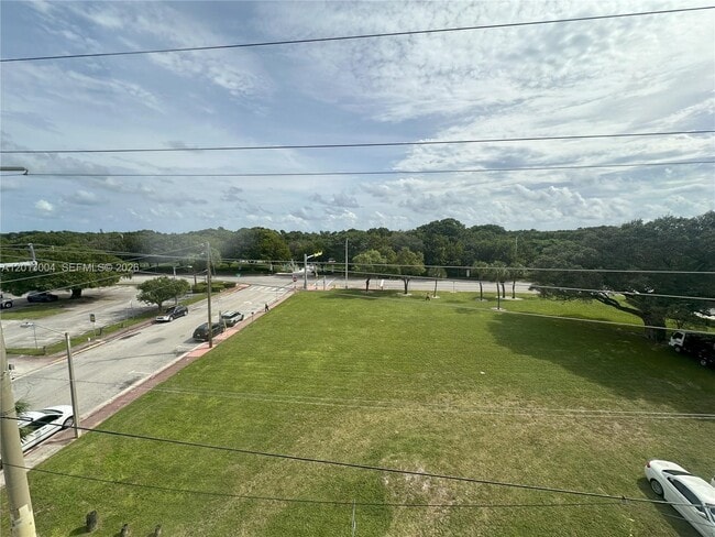 8233 Harding Ave in Miami Beach, FL - Building Photo - Building Photo