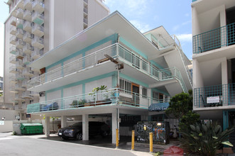 Waikolu Way Apartments in Honolulu, HI - Building Photo - Building Photo