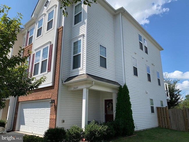 24689 Capecastle Terrace in Aldie, VA - Building Photo - Building Photo