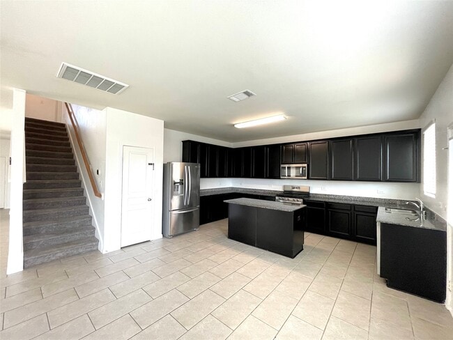 property at 6714 Dayridge Ln