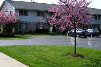 Lakewood Apartments in Kenosha, WI - Building Photo - Building Photo