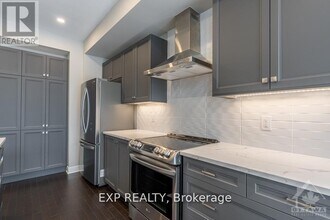 310 Wabasso Ln in Ottawa, ON - Building Photo - Building Photo