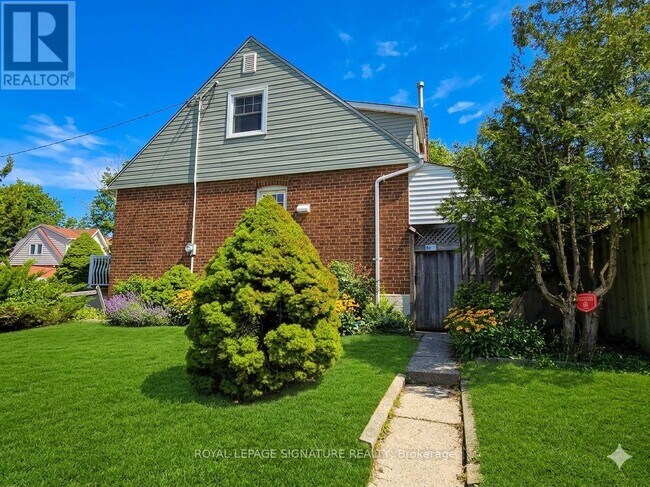 1 Milne Ave in Toronto, ON - Building Photo - Building Photo