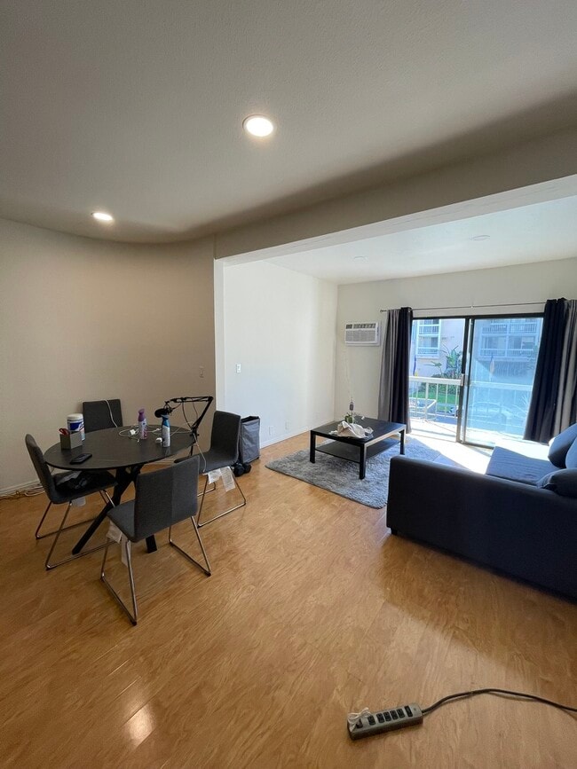 property at 1440 Veteran Ave