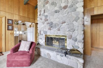 1335 Snow Flower Ln in Tahoe City, CA - Building Photo - Building Photo