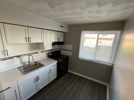 9030 S Eldorado Dr in Indianapolis, IN - Building Photo