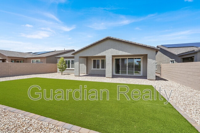 5269 Diesel Rd in Las Vegas, NV - Building Photo - Building Photo