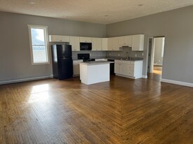 222 Learn Rd in Tannersville, PA - Building Photo