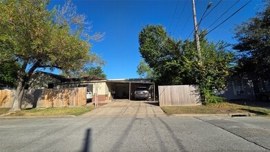 2111 3rd St in Galena Park, TX - Building Photo - Building Photo