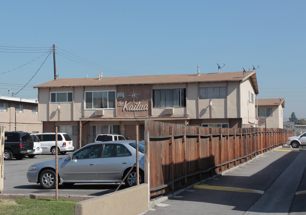 The Kailua in Bellflower, CA - Building Photo