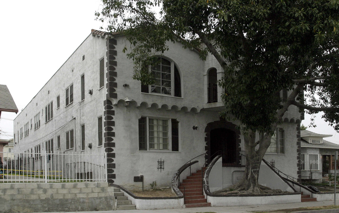 2517 Fairmount St in Los Angeles, CA - Building Photo