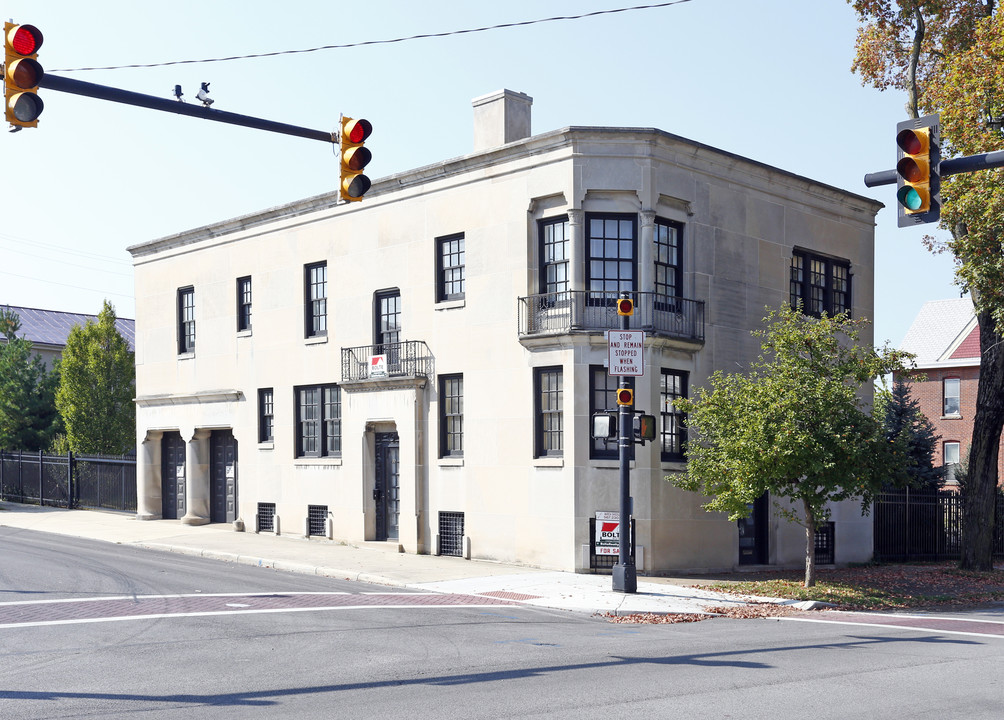 34 E Perry St in Tiffin, OH - Building Photo