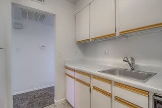 3613 S Sheridan Blvd in Lakewood, CO - Building Photo - Building Photo