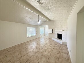 10715 Sagewillow Ln in Houston, TX - Building Photo - Building Photo